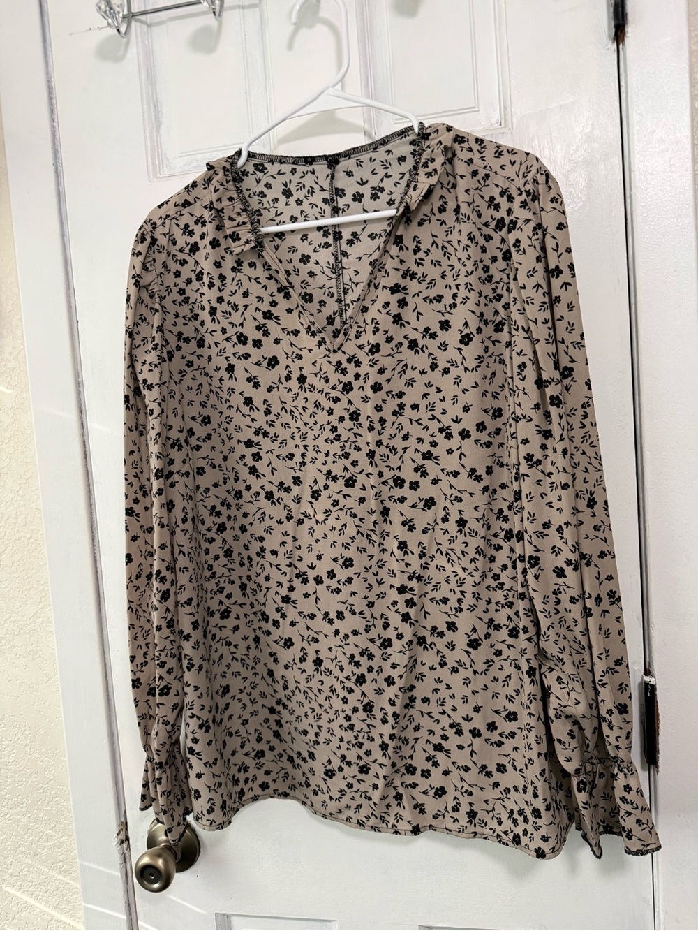 SHEIN Beige V-Neck Long Sleeve Blouse with Black Floral Print